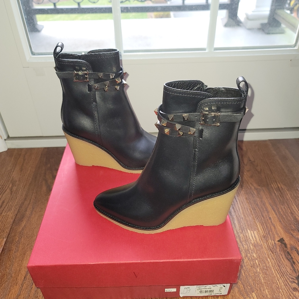 Valentino Garavani Rockstud Wedge Ankle Boots - Picture 7 of 12